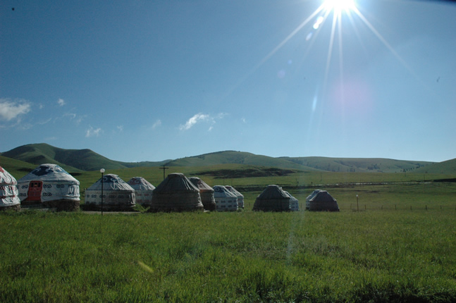 内蒙古草原洒满阳光